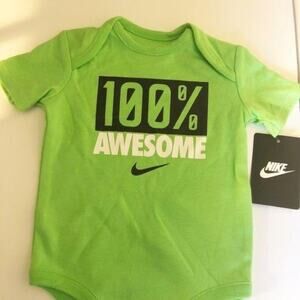 Nike Baby Short Sleeve Crewneck Graphic Logo Snap Closure Onesie Sz 0-3 M